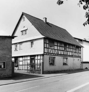 Heppenheim, Am Pfalzbach 14