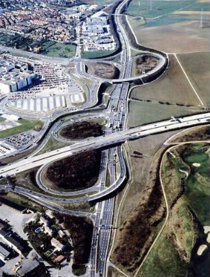 Umbau der Autobahnstrecke Ludwigsburg-Nord mit "Overfly" zur B 27
