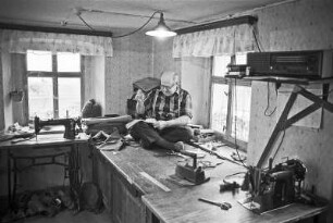 Schneider auf dem Tisch