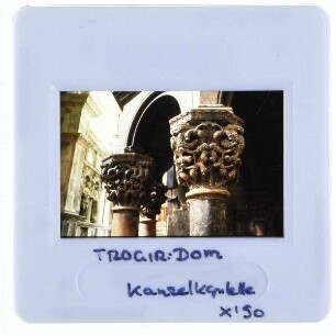 Trogir, Kathedrale hl. Laurentius : Detailansicht Kapitelle Kanzel