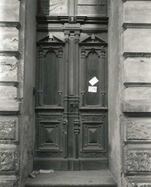 Wurzen, Schweizergartenstraße 3. Wohnhaus (1880/1890). Haustür
