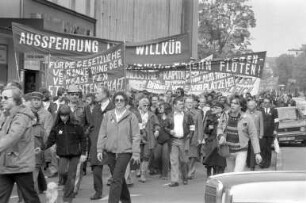 Maikundgebung des Deutschen Gewerkschaftsbundes DGB mit Volksfest im Stadtgarten zum "Tag der Arbeit"