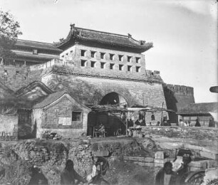 Toransicht : Das historische Yongding-Tor zu Peking