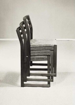 Stapelstuhl : Drei Stapelstühle (1978; VEB Sitzmöbel Oelsa)