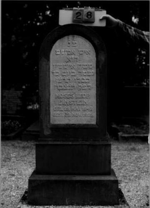 Grabstein 28