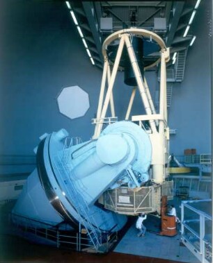 Chile. Eines der größten computergesteuerten optischen Teleskope auf dem La Silla