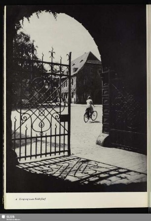 4 Eingang zum Schloßhof