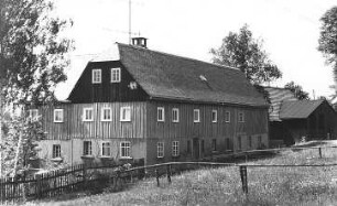 Markersdorf-Friedersdorf. Haus Nr. 152, früher Bäckerei, zu dem ehem. die Windmühle gehörte