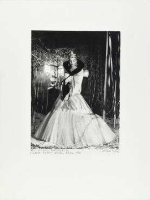 Nico in einem Ballkleid von Sinaida Rudow-Brosda, Berlin 1958