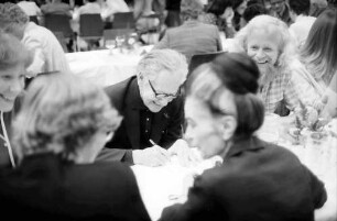 31. Tagung 1981 (29.6.-3.7.) Mediziner; Pressekonferenz: vorn A. Putz