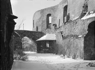 Schloss Lauenstein, Ruine mit Gartenlaube