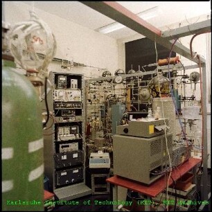 Unbekannter Versuchsaufbau im Rahmen der Luft- und Umweltforschung am Institut für Radiochemie (IRCh)