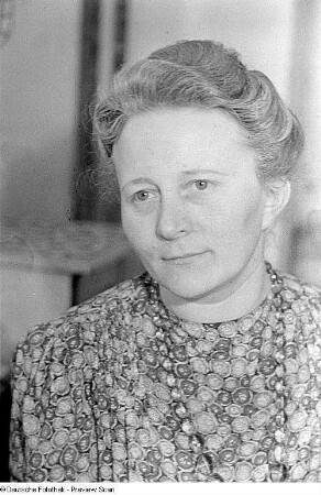 Porträtaufnahme der Politikerin Käthe Kern, Mitbegründerin des Demokratischen Frauenbundes Deutschland