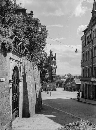 Dresden-Loschwitz. Plattleite. Blick über den Körnerplatz