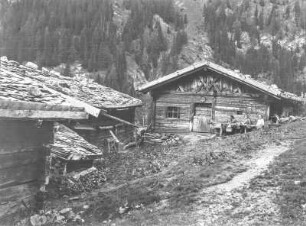 Berghütte : Blick auf Berghütten