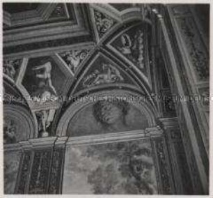 Rom, Deckenblick in der Villa Farnese mit der "Visitenkarte" des Michelangelo