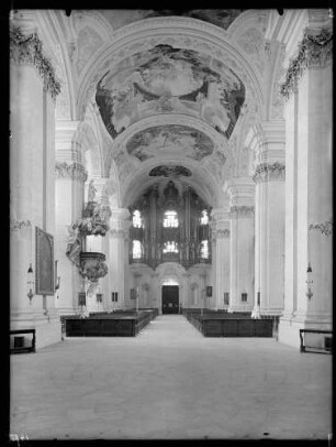 Klosterkirche; Innenraum nach Westen