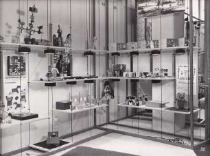 XII. Triennale Mailand, Deutsche Abt., diverse Spielzeuge