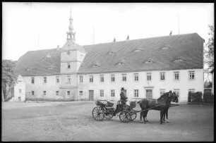 Polenz. Rittergut Niederpolenz mit Kutschwagen