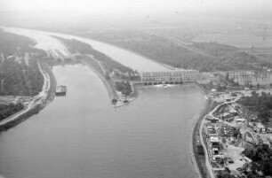 Ottmarsheim (Frankreich): Schleuse und Kraftwerk