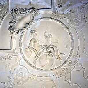 Innendekoration des Schlafzimmers im Appartement des Jagdordens — Deckendekoration des Schlafzimmers im Appartement des Jagdordens — Venus und Amor