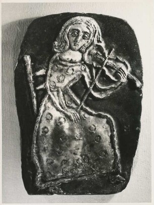 Relief "Geigerin" von Otto Hohlt