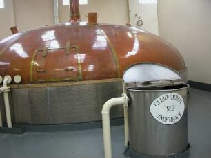 Sudkessel : Sudkessel in der Whisky-Destillerie Glenfiddich in Dufftown, schottisches Hochland. Aufgenommen im Juni 2005. Foto Uwe Gerig