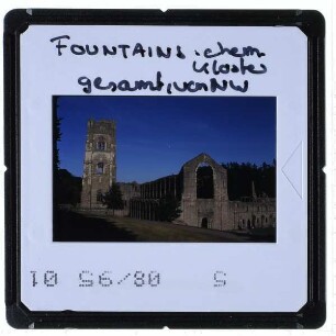 North Yorkshire, Fountains Abbey : Gesamtansicht, von Nordwesten