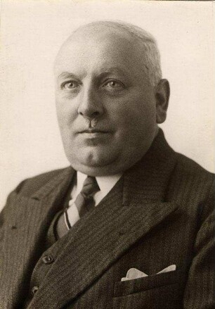 Die Mitglieder des Stadtrats der Residenzstadt Karlsruhe. Böhly, Julius. Stadtrat 01.04.1938