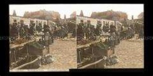 Belebter Markt und Notbaracken, Goldap