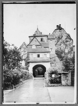 Eingangstor zur Burg Runkel an der Lahn