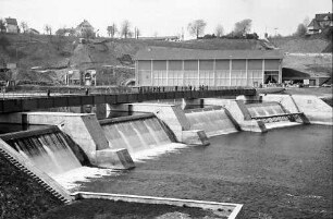 Rheinau: Kraftwerk Rheinau Rheinfall; Wehr und Krafthaus
