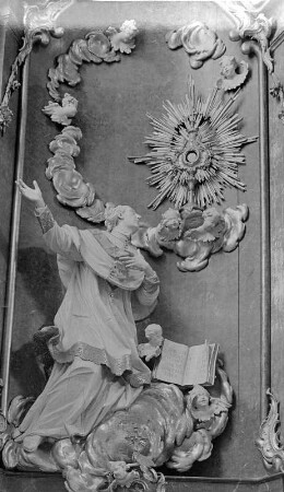 Norbert-Altar : Norbert-Altar. Stuck?, gefasst (gold), marmoriert, reliefiert (1755/1764; J. B. Straub). Schäftlarn, Klosterkirche Sankt Dionysius und Juliana, Langhaus, östliches Joch, nördliche Abseite