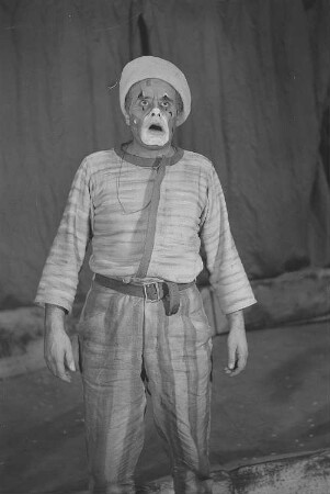 Szenenbilder aus der Oper "Der Bajazzo" von Ruggero Leoncavallo an der Deutschen Staatsoper Berlin : Rollenporträt von Helge Roswaenge als Bajazzo