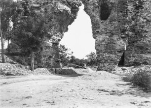 Torbogen : Bulgarien. Chissarja (Hisarya). Reste der römischen Therme, Torbogen
