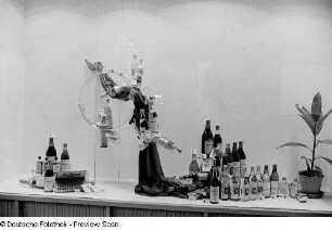 Schaukasten mit Spirituosen