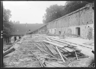 Potsdam, Neuese Palais, Communs, Südcommun- Ehemaliger Marstall der Kaiserin, Blick auf das Dach während der Umbauarbeiten.
