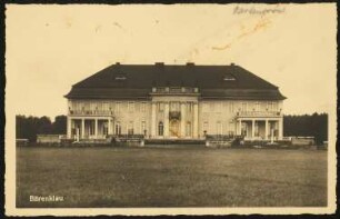 Schloss Bärenklau, Brandenburg: Gesamtansicht der Parkseite (Postkarte)