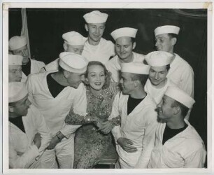 Marlene Dietrich (Great Lakes, 15.06.1942) (Archivtitel)