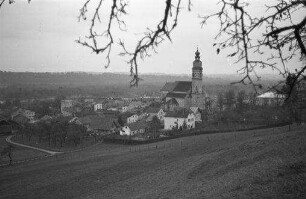 Tittmoning: Blick auf Tittmoning mit Stiftskirche