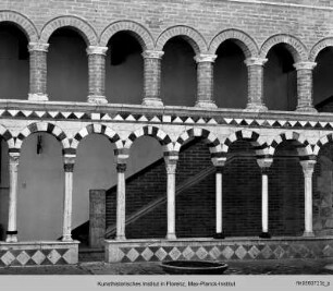 Santissima Trinità e Santa Mustiola, Chiesa Abbaziale, Santa Mustiola, Pieve, Sovicille