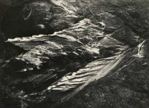 Vogtland. Syrauer Höhle. Kalksinterausscheidungen, Gardinen
