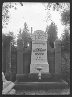 Grabdenkmal Aloys Menzinger (1844-1913)