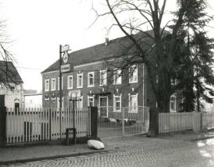 Pirna-Copitz, Lohmener Straße 14. Dreiseithof (um 1900). Ehemaliges Wohnstallhaus