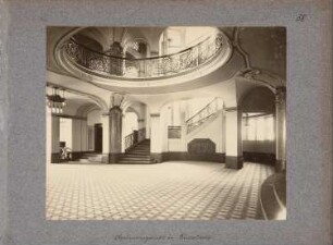 Oberlandesgericht, Düsseldorf: Treppenhalle