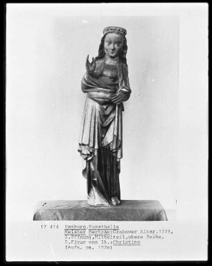 Grabower Altar — Mittelteil: Der gekreuzigte Christus mit Maria und Johannes zu beiden Seiten des Kreuzes; links und rechts Heilige und Propheten — Heilige Christine
