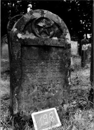 Grabstein 198 [Nir S. 129 Nr. 13.11]