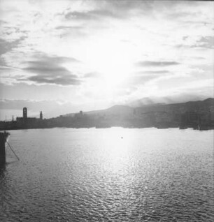 Reisefotos Spanien. Abendstimmung in einem Hafen von Teneriffa