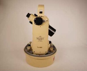 Kreiseltheodolit Tu360 mit Abdeckung MÜ66-18