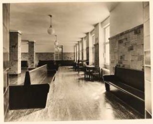 Reichsversicherungsanstalt für Angestellte, Berlin-Wilmersdorf Erweiterung: Innenansicht Wartebereich